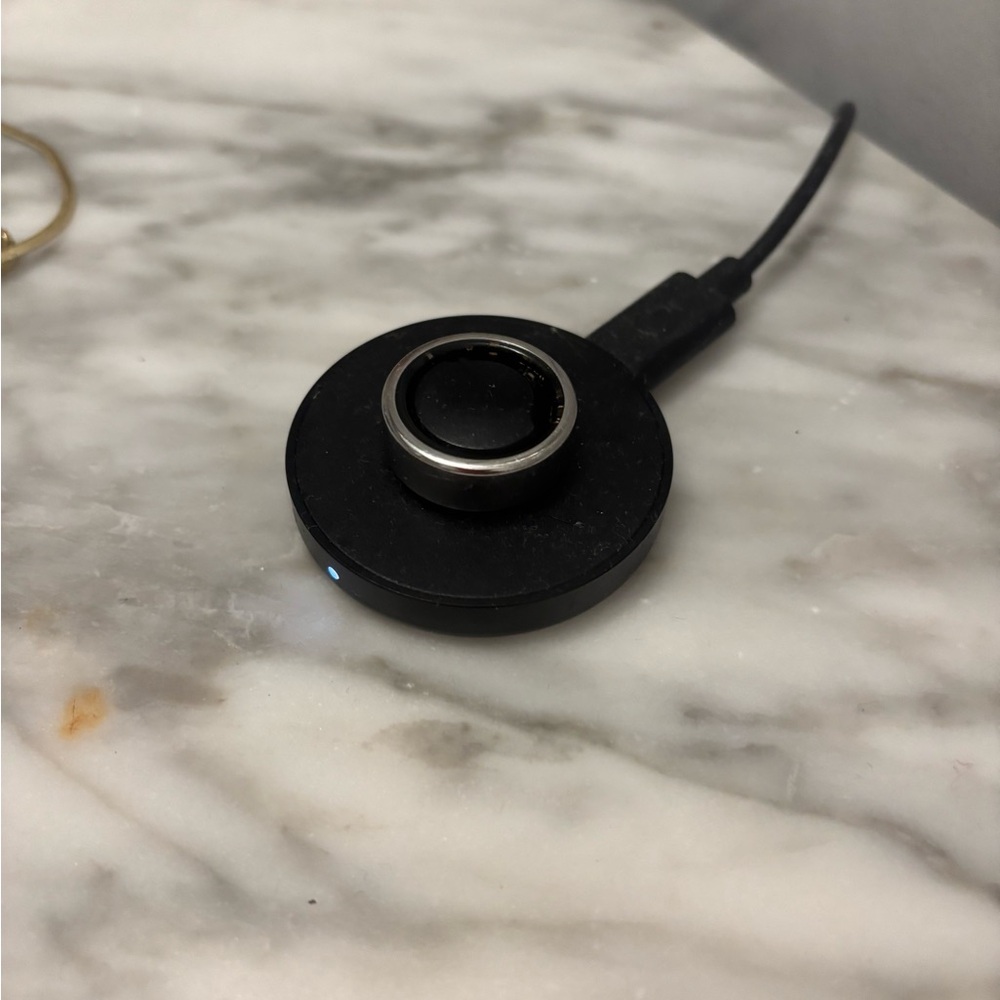 Oura Smart Ring with Charging Base - Generation 3